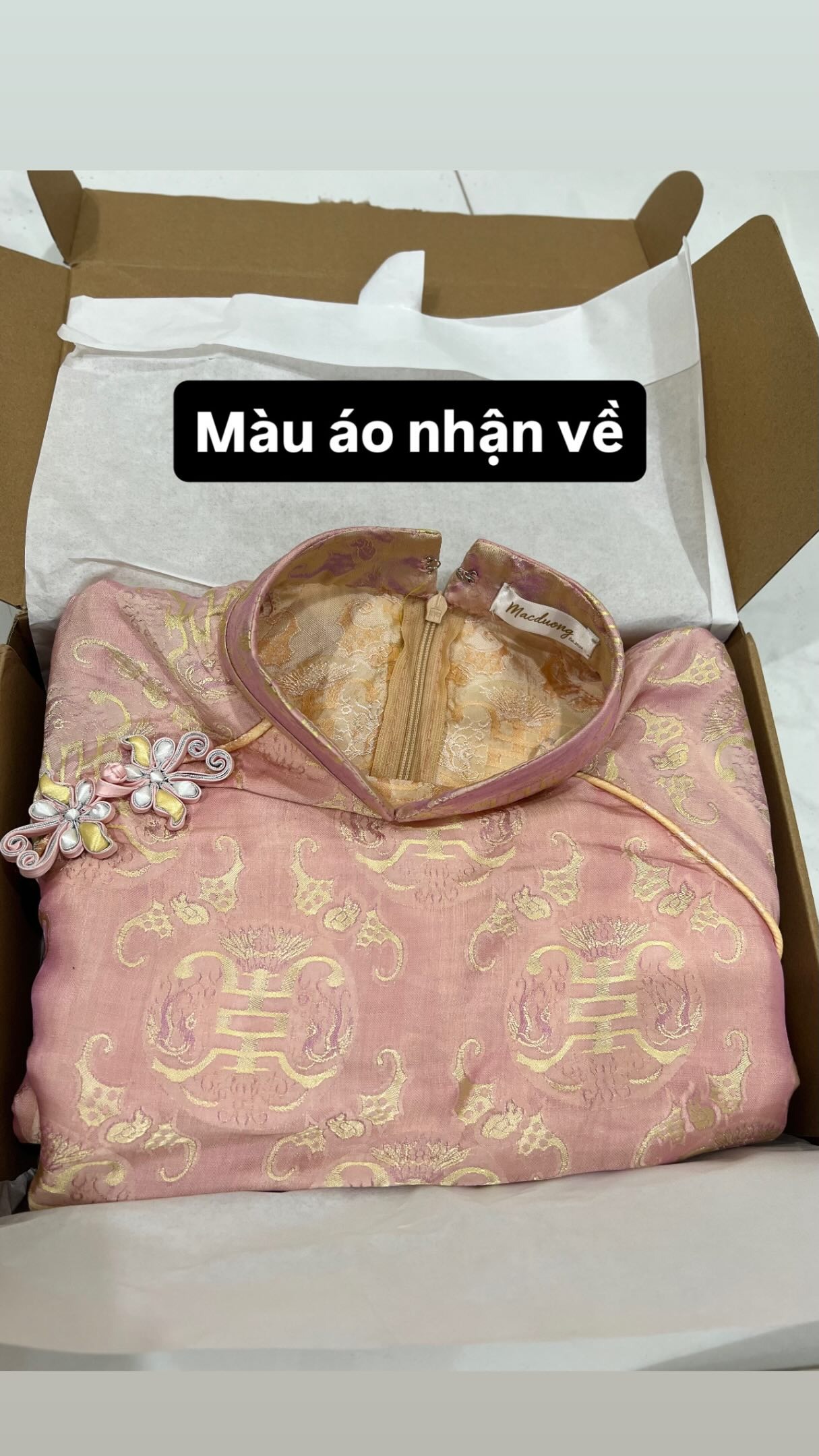 1001 kiếp nạn mua áo dài Tết: Các "nàng thơ" hụt hẫng, cứng đơ người - Ảnh 4. 1001 kiếp nạn mua áo dài Tết: Các "nàng thơ" hụt hẫng, cứng đơ người - Ảnh 4.