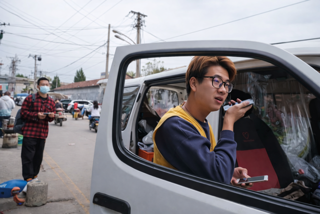 Thạc sĩ đại học top 1 bất ngờ trở thành shipper giao đồ ăn- Ảnh 4.