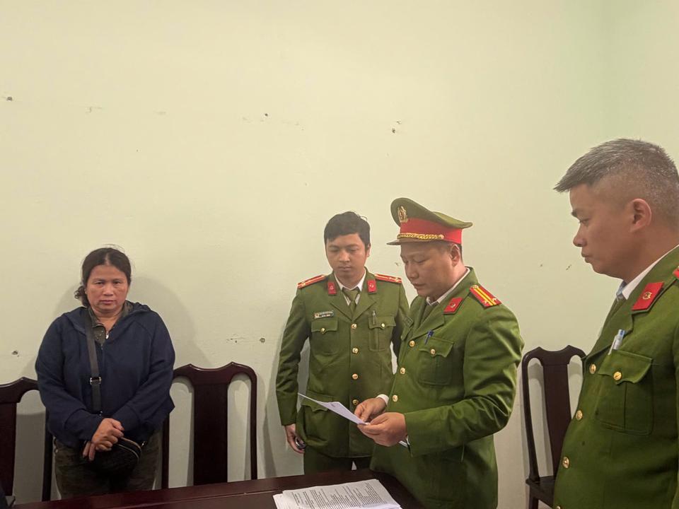 Thực hiện lệnh bắt tạm giam đối với Lê Thị Hương Giang sinh năm 1981 - Ảnh 1.