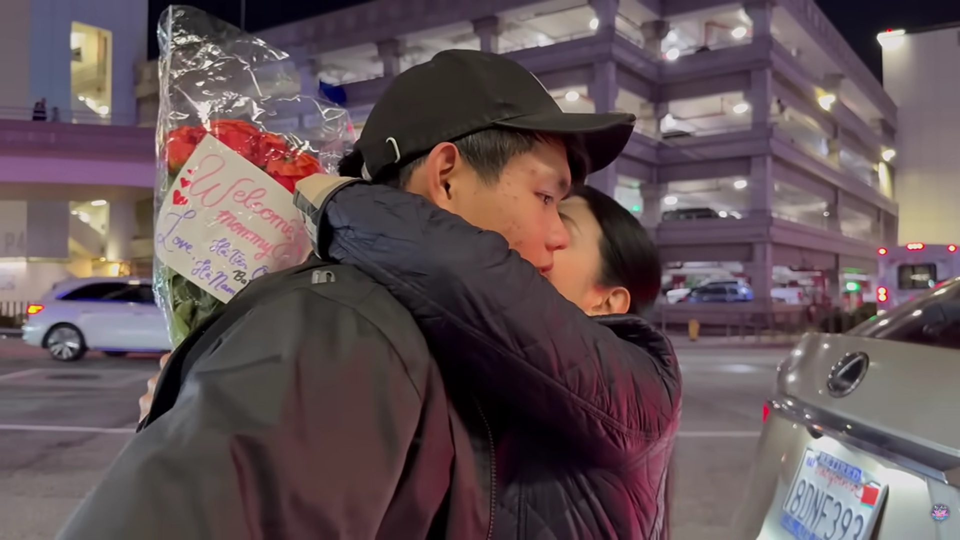 Nữ NSƯT miền Nam về Mỹ sau hơn 1 tháng ở Việt Nam, nói quan hệ với Dược Sĩ Tiến- Ảnh 2.