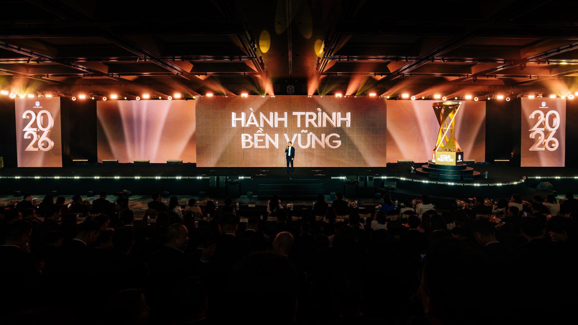 Xúc động và tự hào Lễ vinh danh đối tác kinh doanh 2025 của Masterise Homes - Ảnh 4.