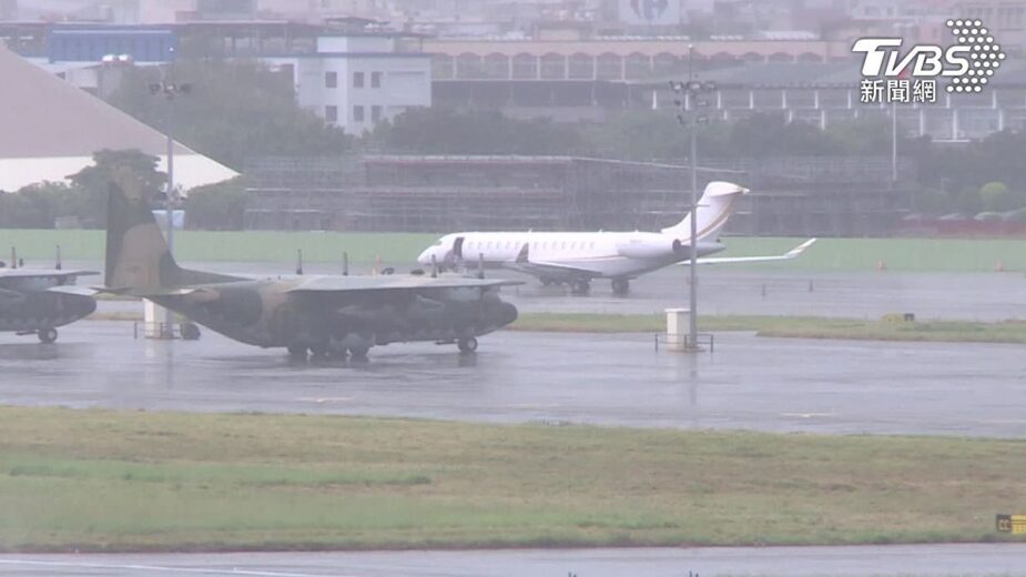 Lisa (BLACKPINK) và bạn trai tỷ phú tung tăng vào khách sạn, sắp có đám cưới đẹp nhất thế giới?- Ảnh 3.