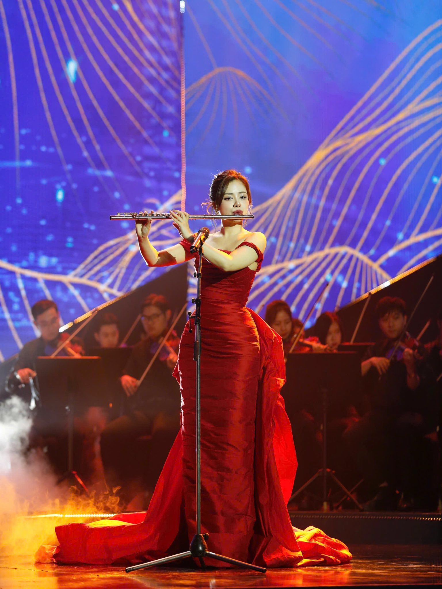 Năm 2025 bùng nổ của nữ giảng viên thanh nhạc đắt show nhất Việt Nam- Ảnh 3.