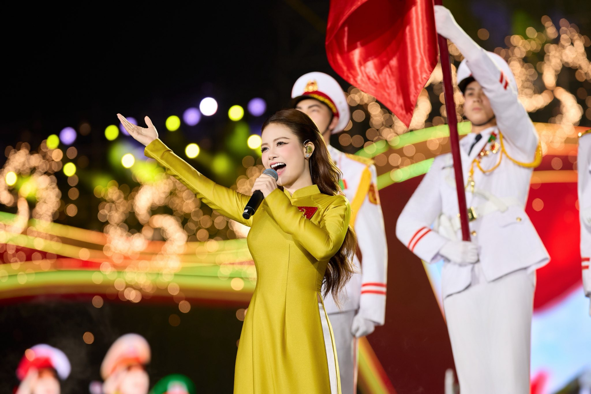 Năm 2025 bùng nổ của nữ giảng viên thanh nhạc đắt show nhất Việt Nam- Ảnh 4.