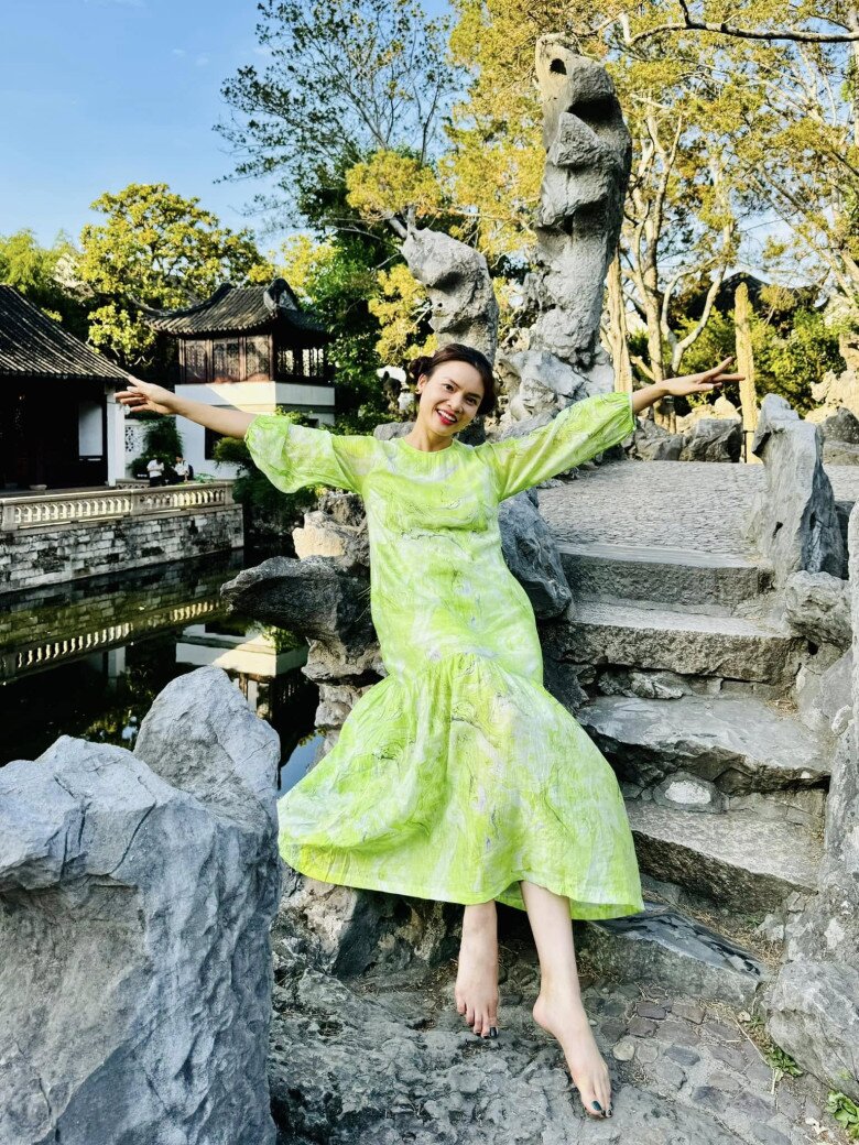 Nữ NSND sở hữu biệt phủ 10.000m2 ở Hà Nội, 42 tuổi tái hôn, vừa xây biệt thự mới 10 phòng ngủ- Ảnh 4.