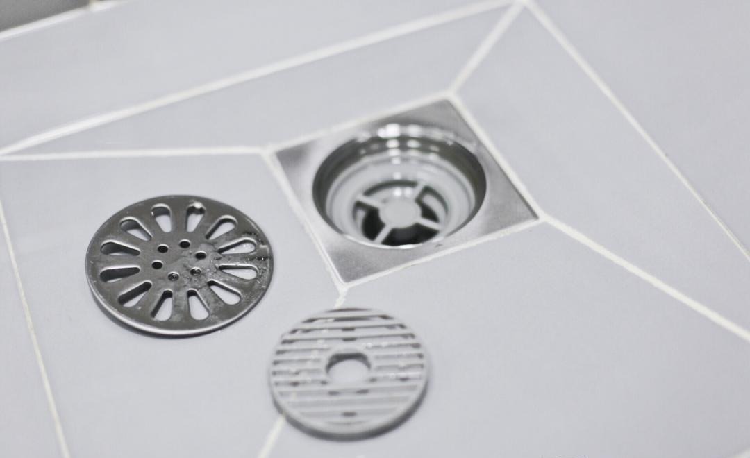 Sát Tết mới nhận ra: Dọn nhà vệ sinh siêu khó, nhưng nếu làm đúng 6 mẹo này - sạch như mới xây luôn- Ảnh 9.