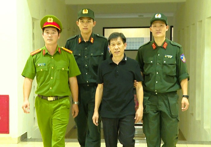 Môi giới hối lộ, trùm giang hồ Mạnh "gỗ" nhận 3,092 tỉ đồng, đưa kiểm lâm 36,5 triệu đồng - Ảnh 2.