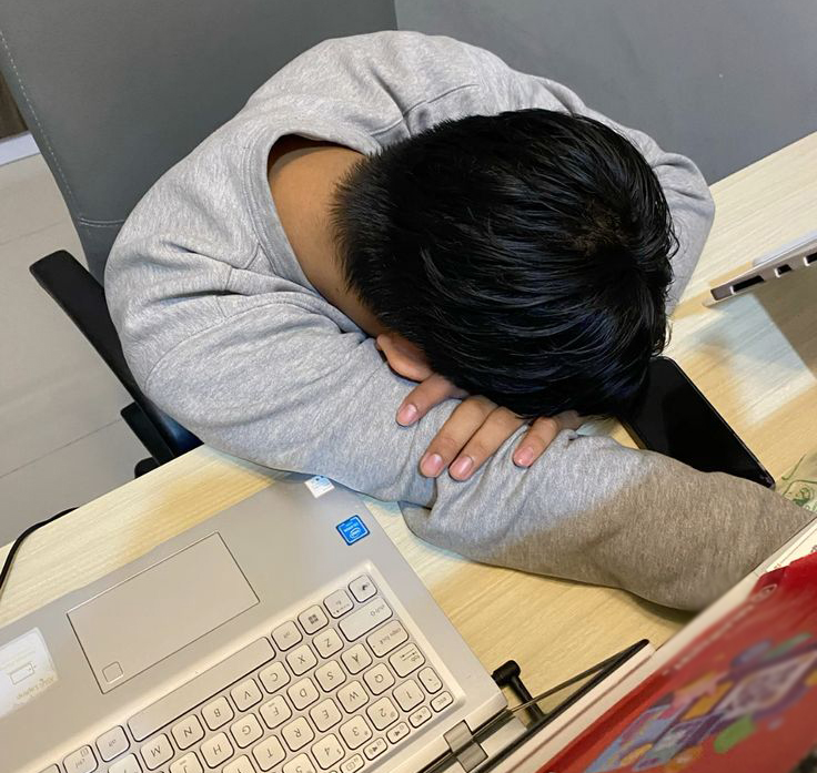 Người ở chỗ làm nhưng tâm trí như đã "về nhà ăn Tết"? Đây là 6 cách giúp bạn tập trung, tỉnh táo tức thì- Ảnh 1.