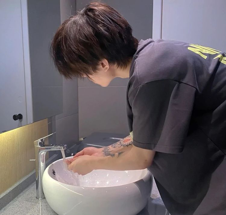 Người ở chỗ làm nhưng tâm trí như đã "về nhà ăn Tết"? Đây là 6 cách giúp bạn tập trung, tỉnh táo tức thì- Ảnh 3.