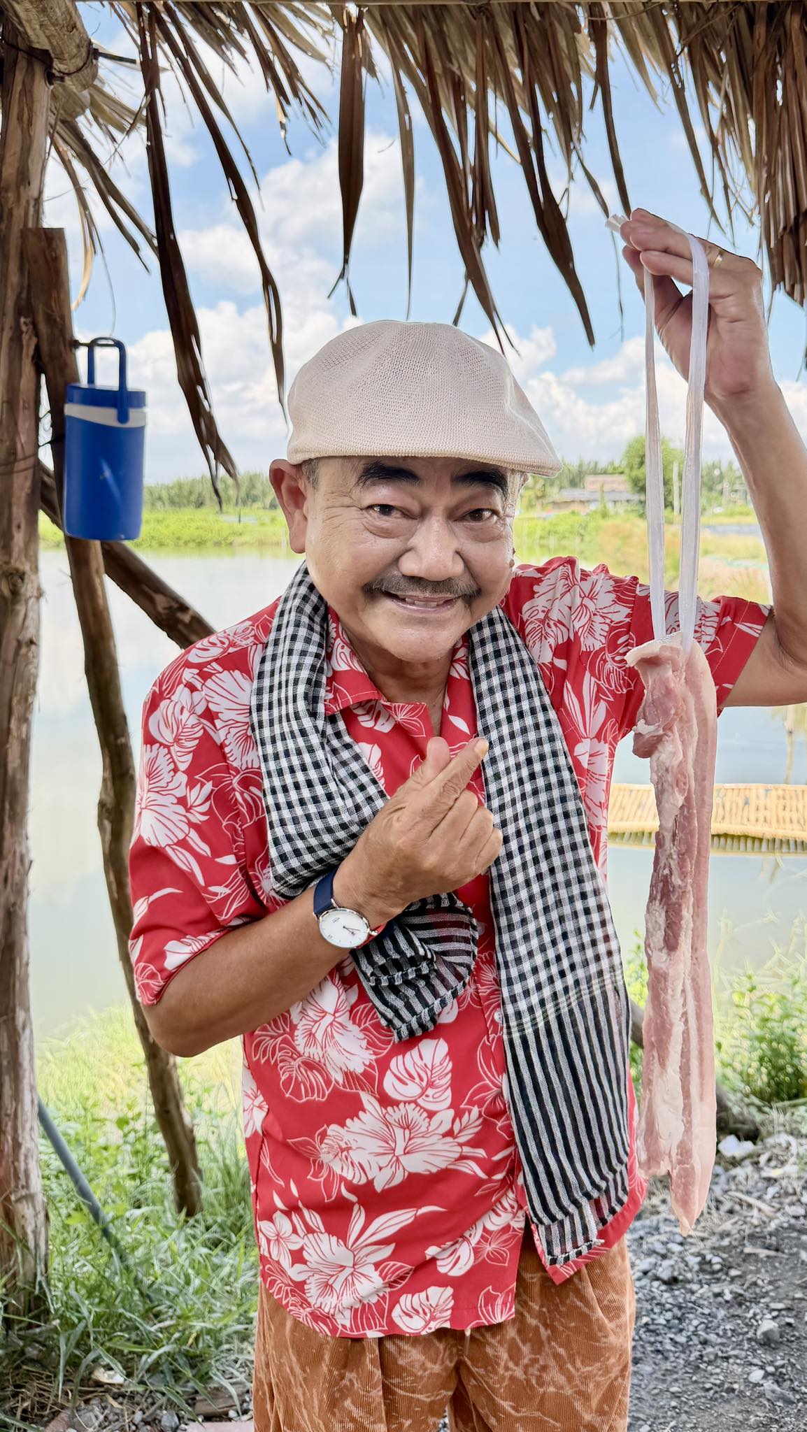 Nam NSND tái hôn ở tuổi U70, vừa mua được nhà ở Bình Chánh nhờ vợ kém 36 tuổi- Ảnh 2.