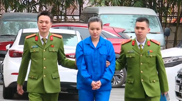 Lời khai của Á khôi Bùi Thị Phương Linh SN 2004 vừa bị bắt - Ảnh 1.