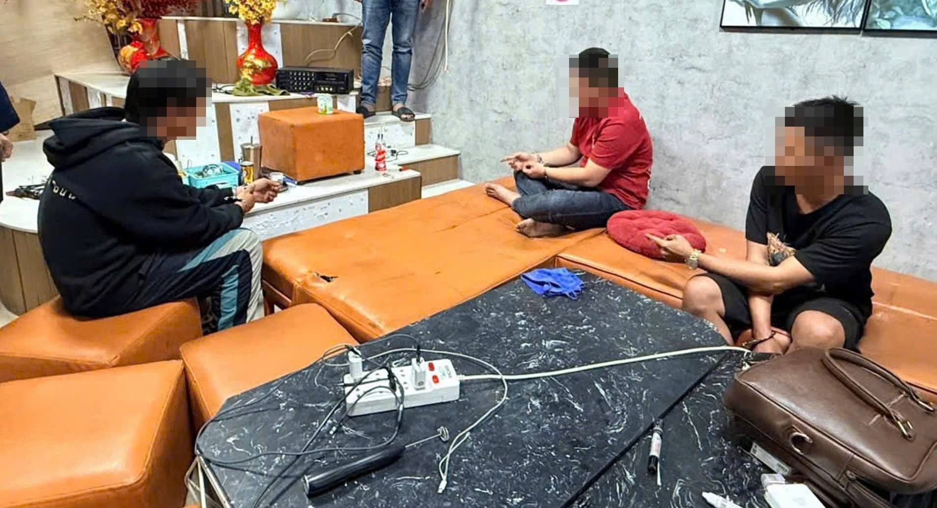 Bắt, khám xét khẩn cấp nơi ở của Phan Thanh Bảo SN 1987- Ảnh 1.