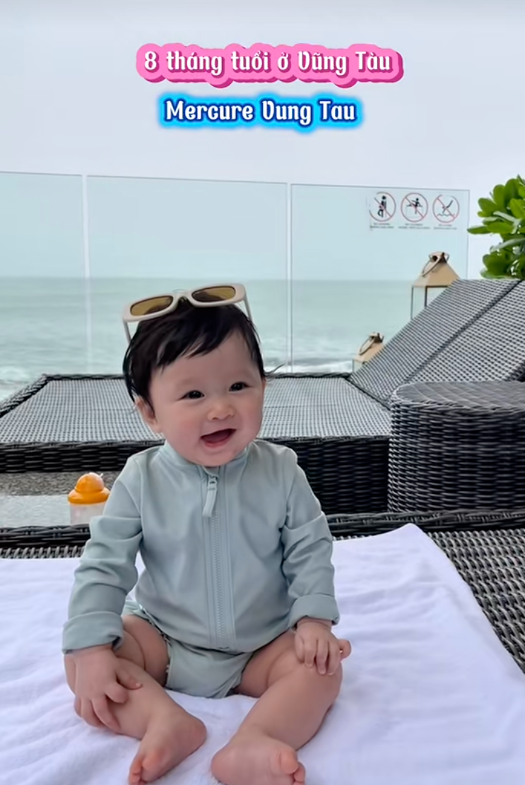 “Tuổi thơ dữ dội” của cô bé 3 tuổi: Đi khắp Việt Nam từ lúc còn nằm nôi, 2 tuổi đã vi vu vòng quanh thế giới, người lớn chạy theo không kịp- Ảnh 4.