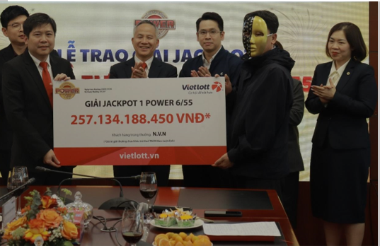 Doanh nhân TPHCM trúng Vietlott 257 tỉ đồng và những kế hoạch ý nghĩa - Ảnh 1.