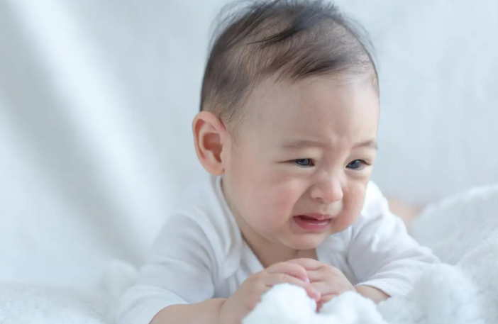 Dùng nước sôi "tráng bình sữa", bé 6 tháng tuổi mắc bệnh dạ dày - Ảnh 2.