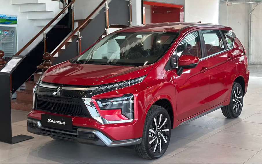 Xe Mitsubishi vừa xuất xưởng năm nay đã giảm giá lăn bánh, Destinator thực tế rẻ hơn Territory- Ảnh 2.