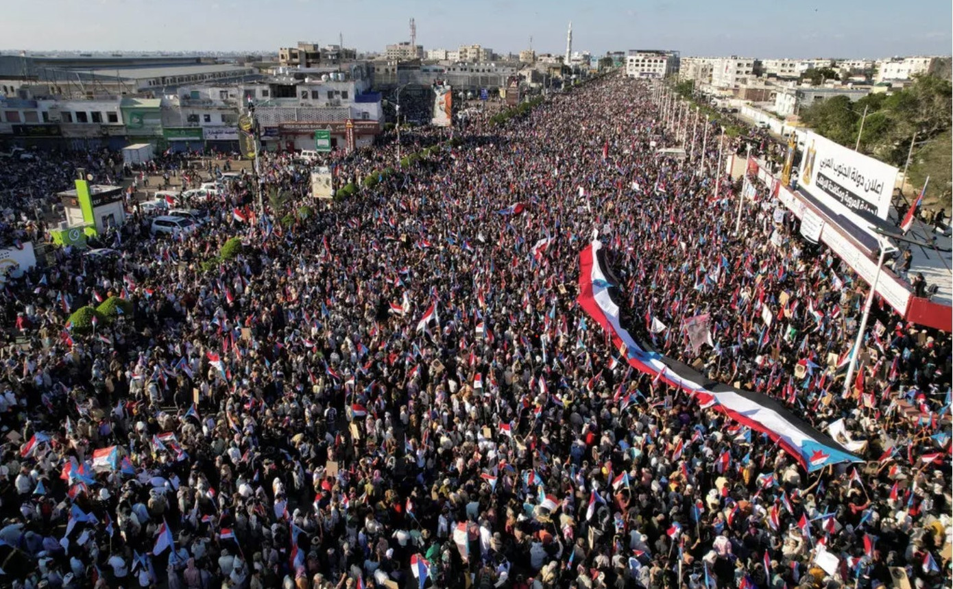Hệ lụy khôn lường khi hai huynh đệ Vùng Vịnh ‘tháo găng tay’- Ảnh 2.