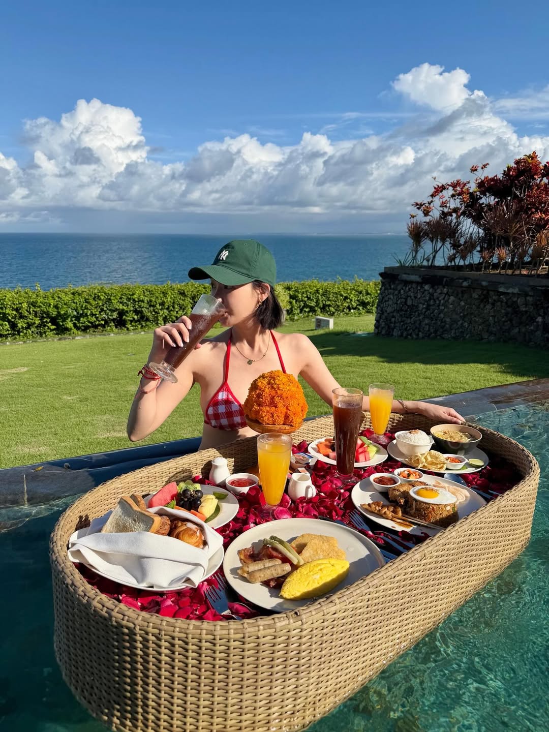 Tình tin đồn G-Dragon thả dáng với bikini, U40 mà "cháy" cỡ này! - Ảnh 5.