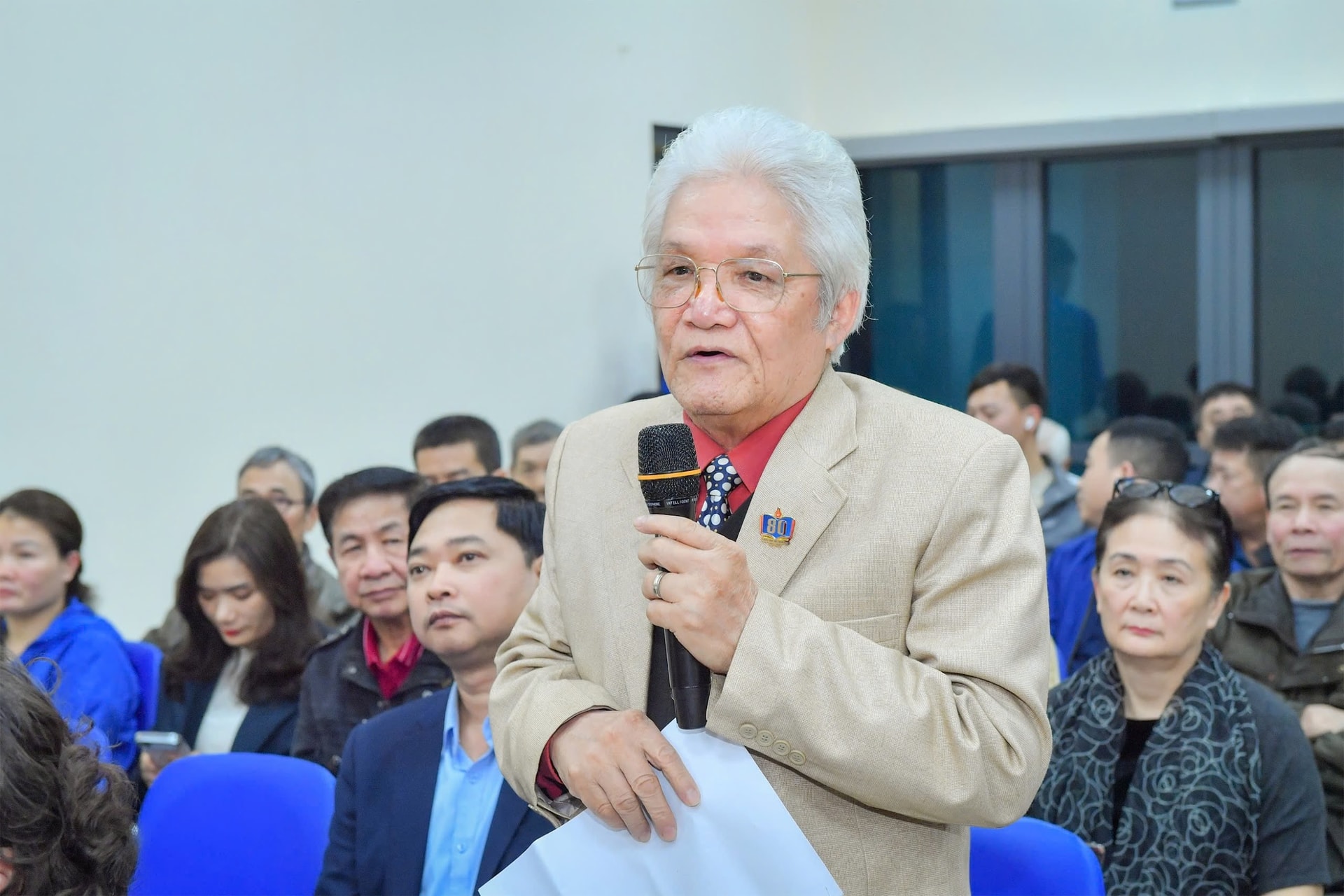 Thống đốc Nguyễn Thị Hồng được 100% cử tri nơi cư trú tín nhiệm giới thiệu ứng cử Đại biểu Quốc hội khóa XVI- Ảnh 2.