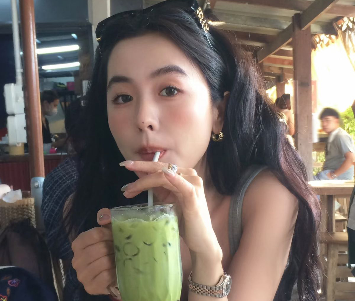 5 loại nước được bác sĩ ví như "kem dưỡng trắng da từ bên trong", phụ nữ sau tuổi 40 nhất định phải chăm uống- Ảnh 1.