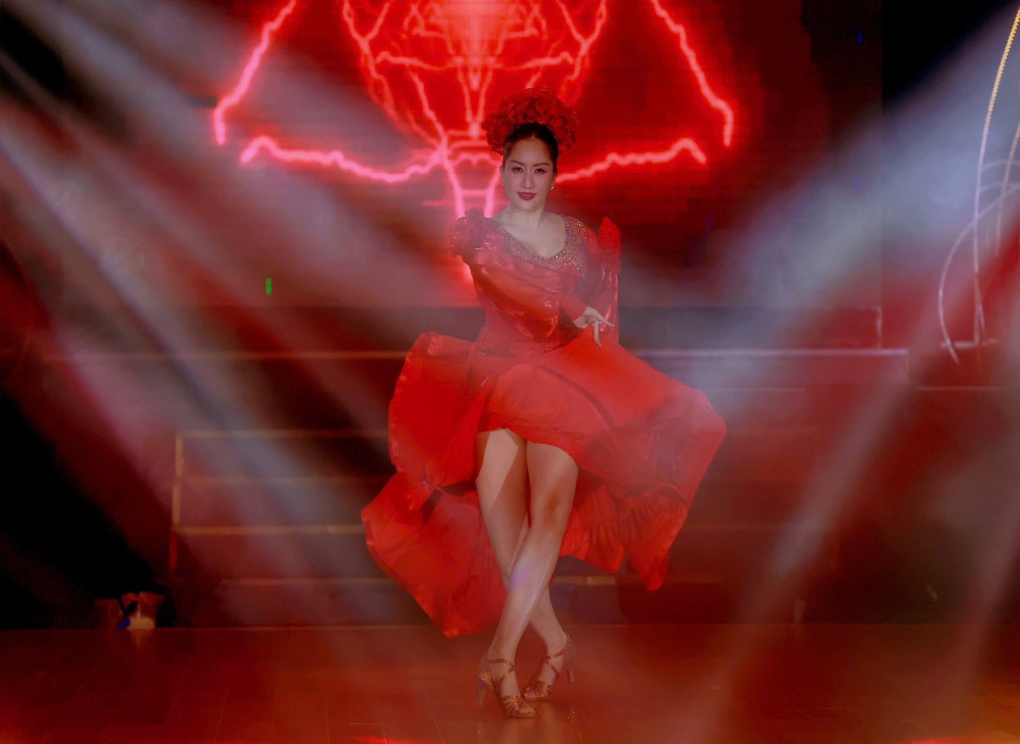 Mối quan hệ đặc biệt giữa Khánh Thi và bạn nhảy của Phan Hiển - Ảnh 5.