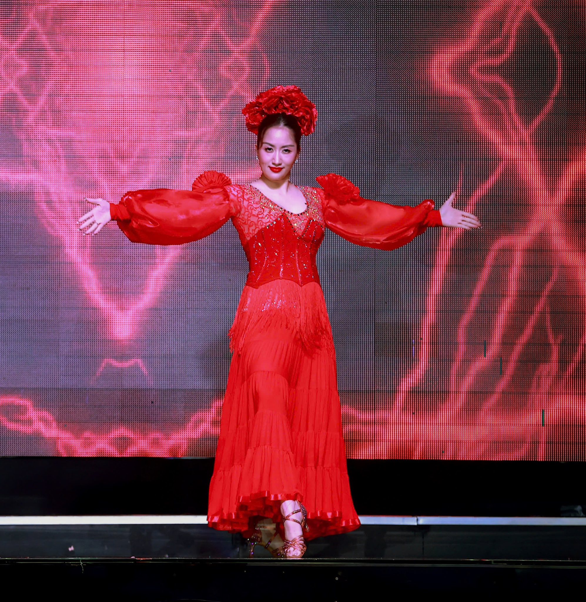 Mối quan hệ đặc biệt giữa Khánh Thi và bạn nhảy của Phan Hiển - Ảnh 4.