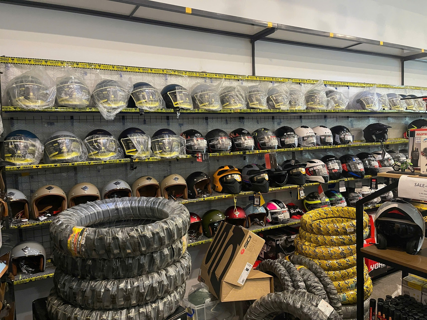 Dùng tài khoản cá nhân để né thuế, chủ doanh nghiệp xe máy bị khởi tố- Ảnh 2.