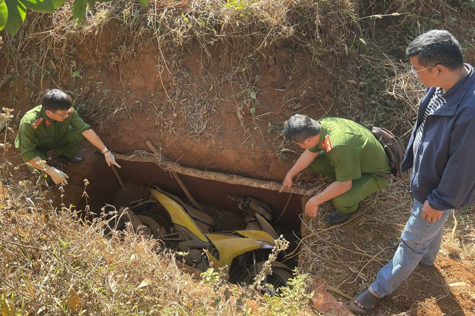 Cận cảnh hiện trường bắt giữ, truy lùng 2 tên cướp ngân hàng Gia Lai của hàng trăm CBCS công an từ 9 đơn vị - Ảnh 11.