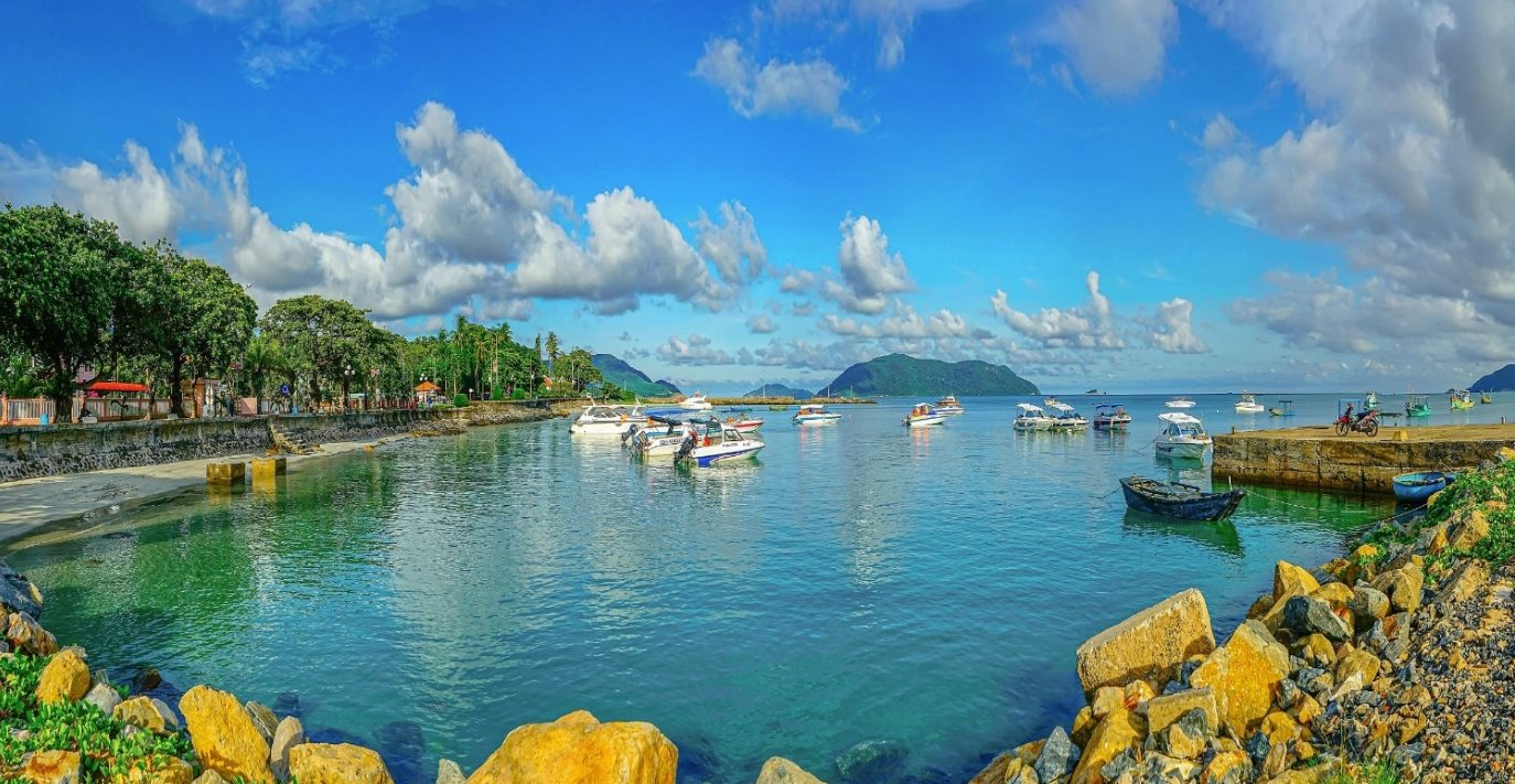 Không phải Phú Quốc, đây mới là hòn đảo Việt Nam được tạp chí Mỹ xếp hạng "top điểm nghỉ dưỡng trăng mật hàng đầu thế giới": Tổng thu du lịch 2025 lên tới 3.000 tỷ đồng - Ảnh 5.