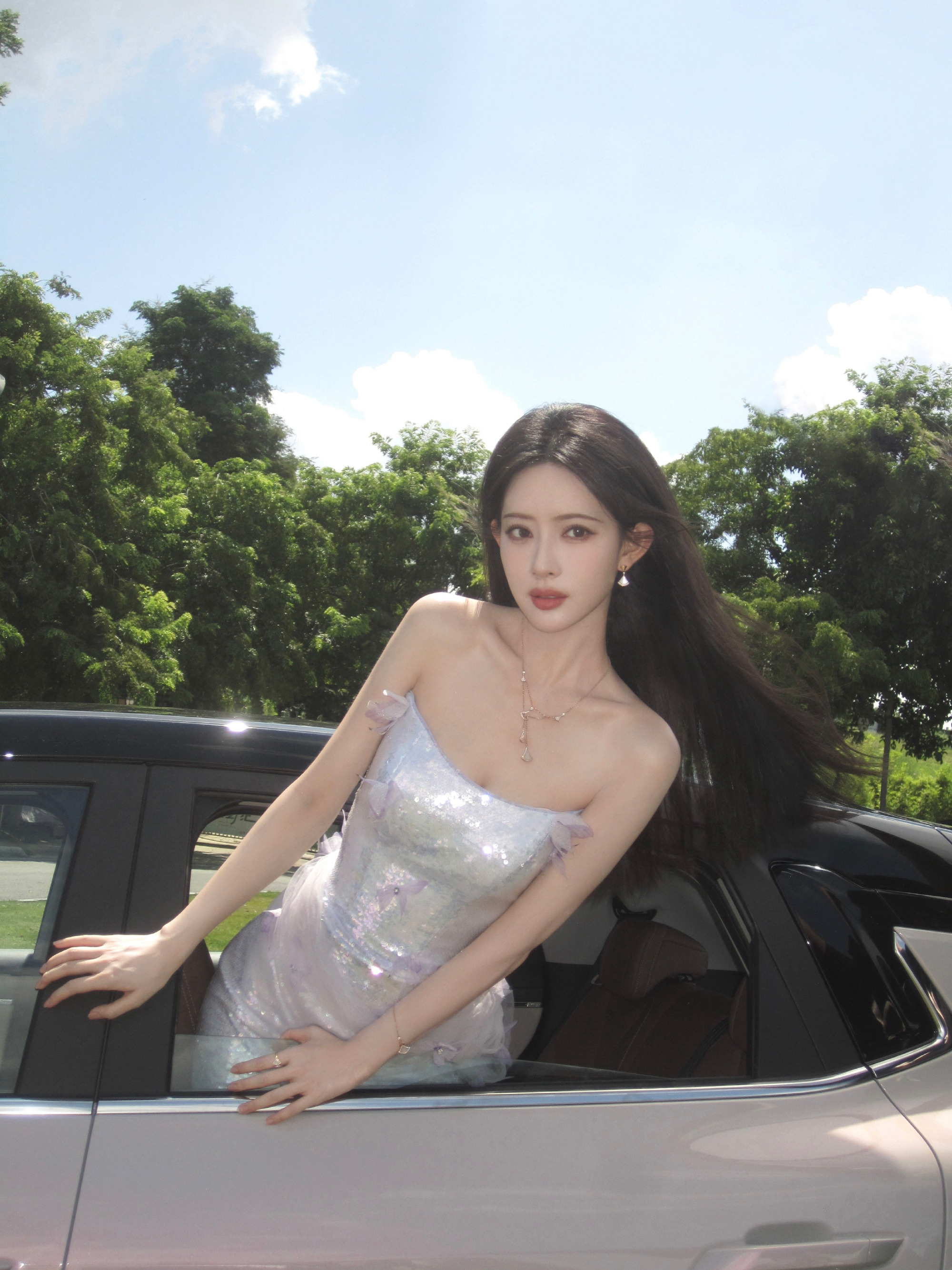 Nữ diễn viên đang được cả nước săn đón chi hơn 262 triệu mua ô tô điện thưởng Tết cho nhân viên - Ảnh 4.