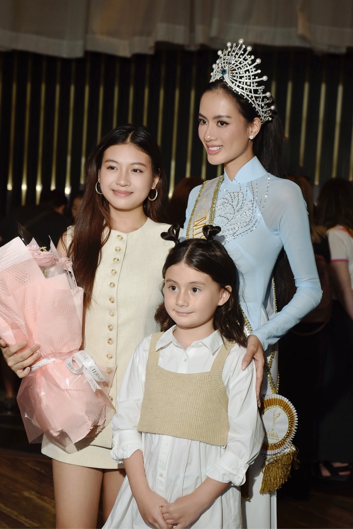 Hoa hậu đóng phim Tết của Trường Giang: Làm mẹ đơn thân, từng đăng quang quốc tế- Ảnh 10.