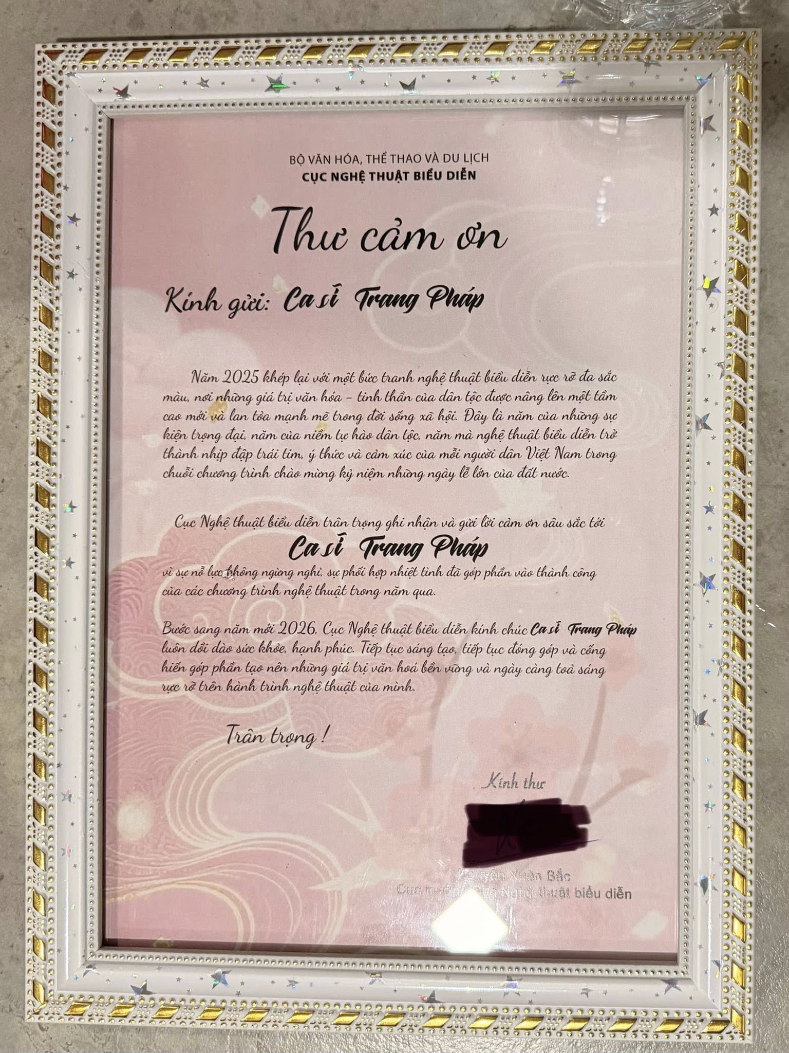 Nữ ca sĩ được Cục Nghệ thuật Biểu diễn cảm ơn: Cháu gái Đại sứ đặc mệnh toàn quyền của Việt Nam, 17 tuổi đã nổi tiếng- Ảnh 3.