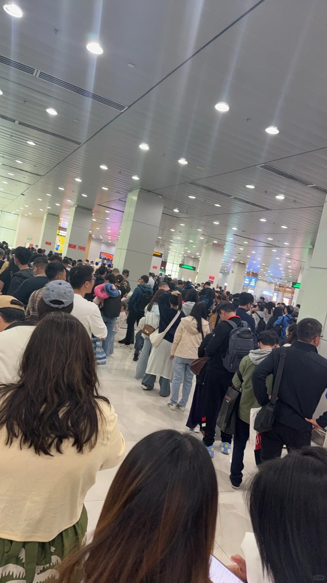 Cảnh tượng tại sân bay một đặc khu của Việt Nam gây bất ngờ: Trong 1 tháng đã đón gần 1 triệu khách- Ảnh 2.