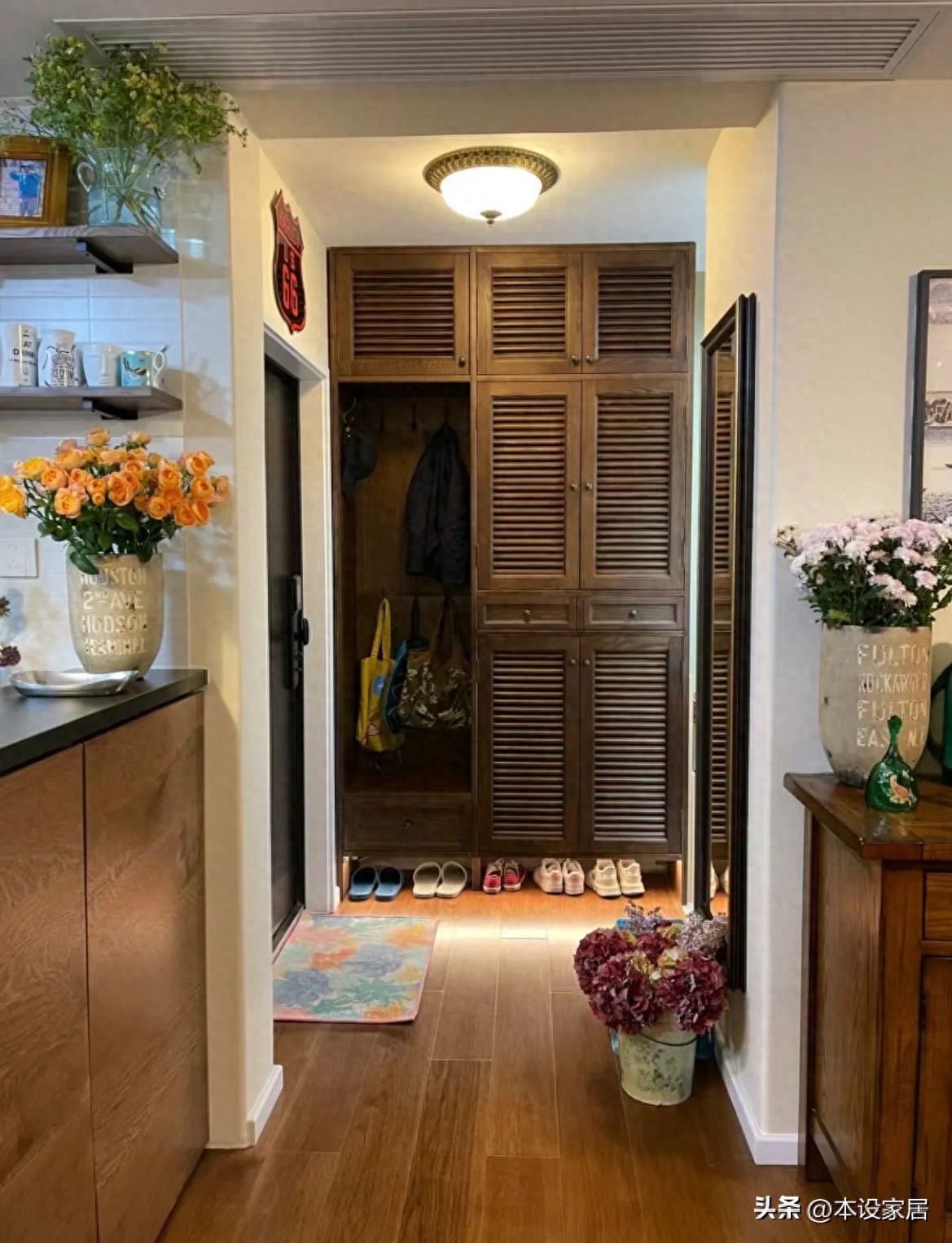 Một cuộc sống kỷ luật tốt đến mức nào? Nhìn căn hộ của gia đình 3 người này chỉ muốn về dọn lại nhà ngay- Ảnh 1.