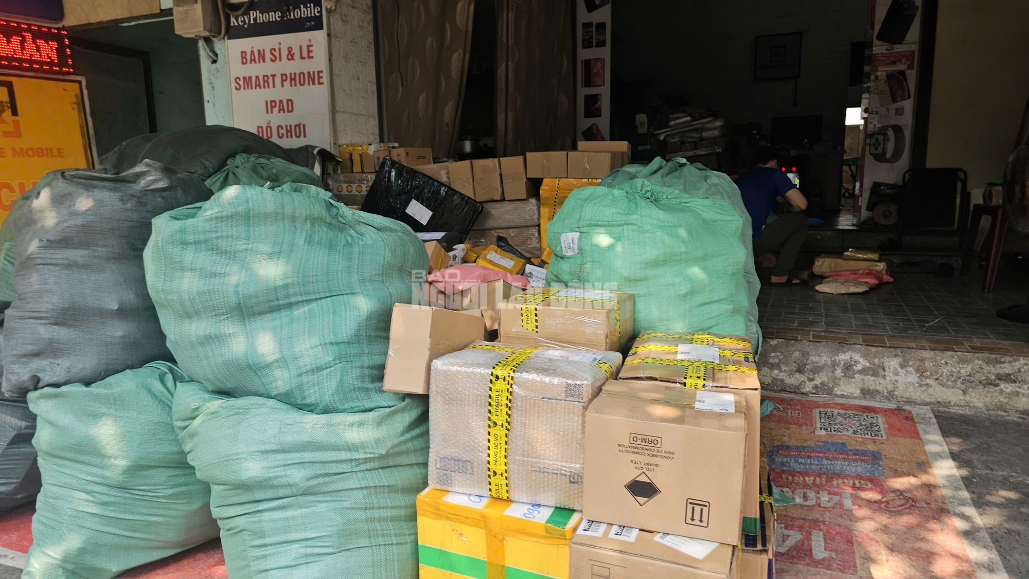 Những lưu ý quan trọng khi mua hàng online, gửi chuyển phát nhanh dịp cận Tết- Ảnh 2.