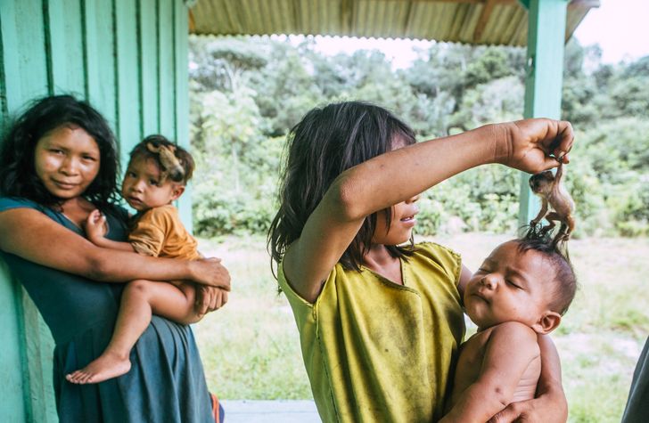 Ngôn ngữ kỳ quặc nhất thế giới - Ảnh 1.