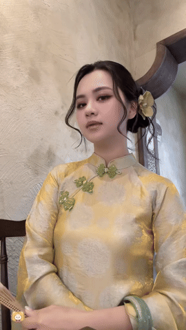 Đẳng cấp visual Hoa khôi ĐH Vinh lấy chồng cầu thủ: Sinh 3 con vẫn  - Ảnh 2.