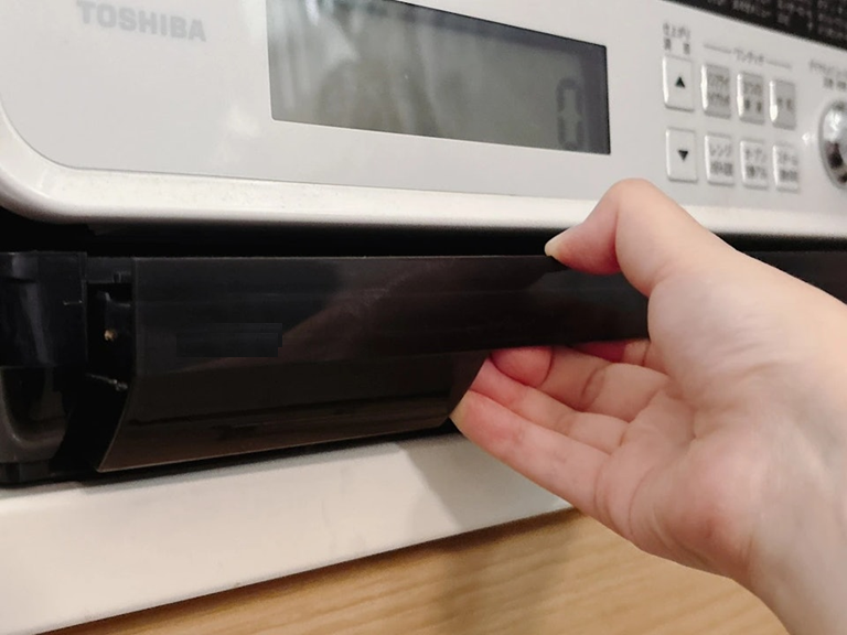 Dọn nhà đón Tết đừng bỏ qua chiếc lò vi sóng bốc mùi, đầy vi khuẩn: 4 mẹo làm sạch chỉ trong 3 phút - Ảnh 1.