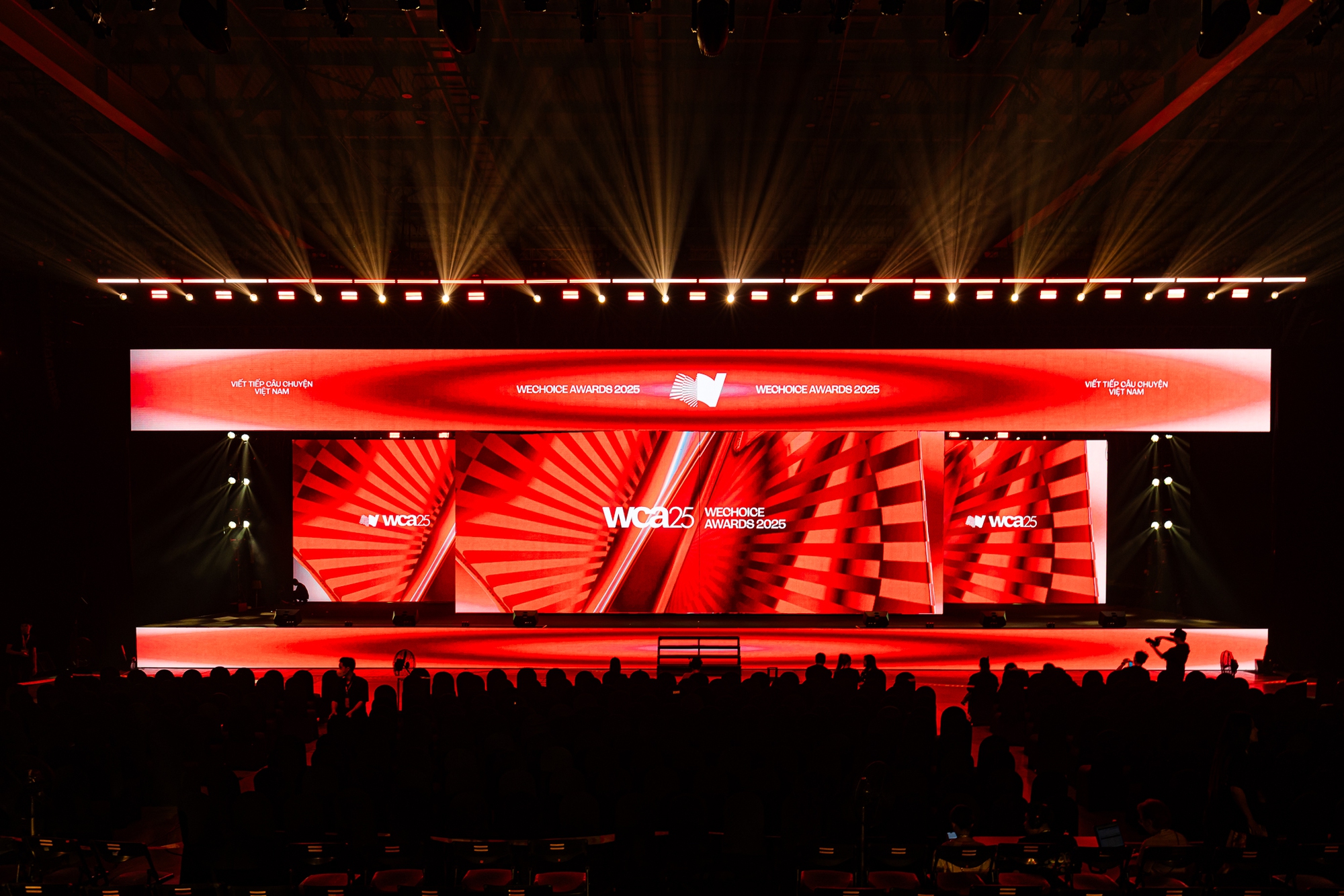 Tổng đạo diễn Gala WeChoice Awards 2025: “Dù là nội dung giải trí hay mang tính xã hội, tất cả đều xoay quanh tinh thần của con người Việt Nam”- Ảnh 1.