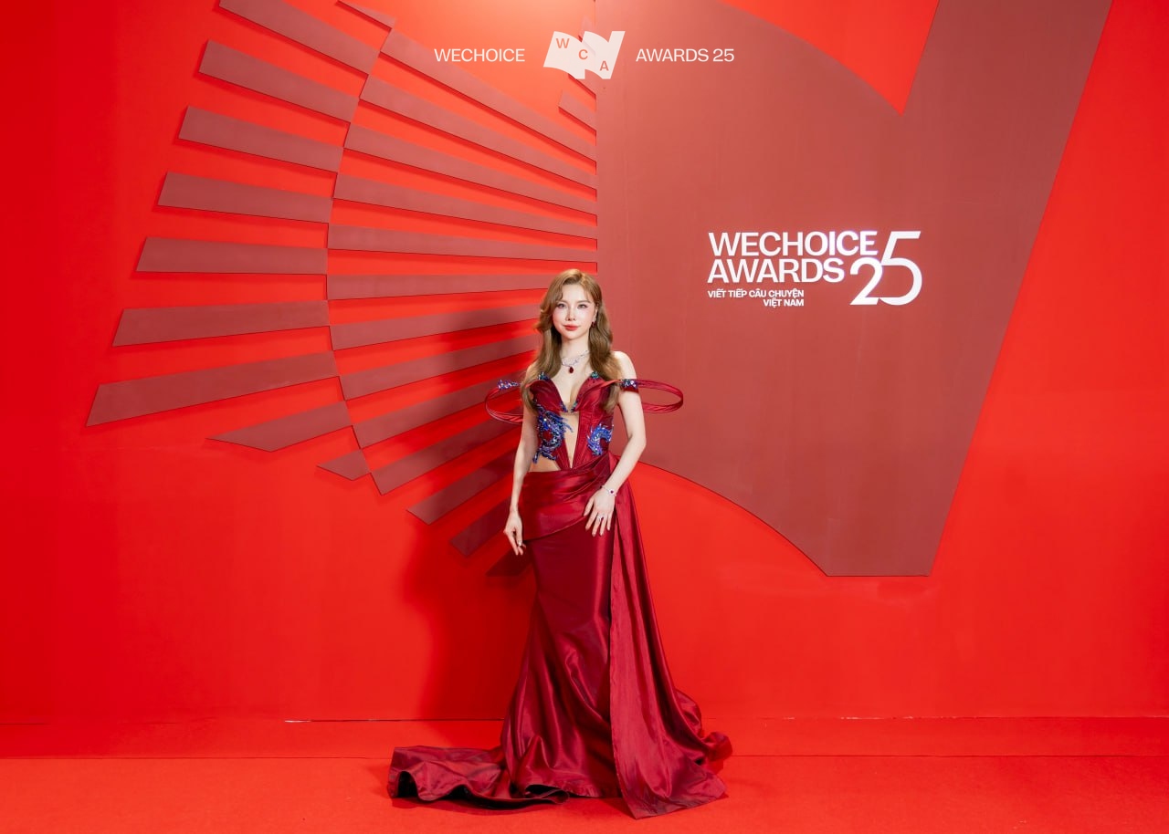 Trọn “đại tiệc nhan sắc” của các chị đẹp ở WeChoice Awards 2025 - Ảnh 11.
