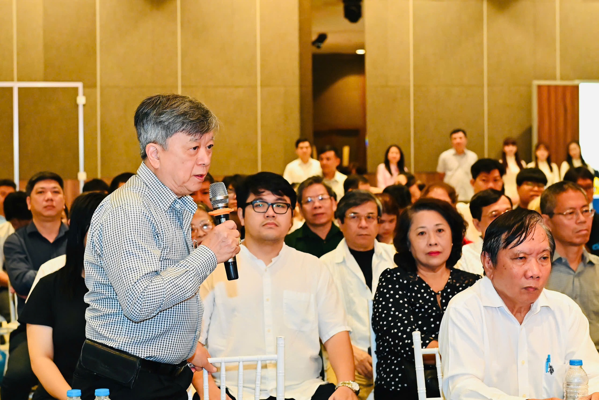 Cử tri tín nhiệm 100%, giới thiệu ông Trần Lưu Quang ứng cử đại biểu Quốc hội - Ảnh 1.