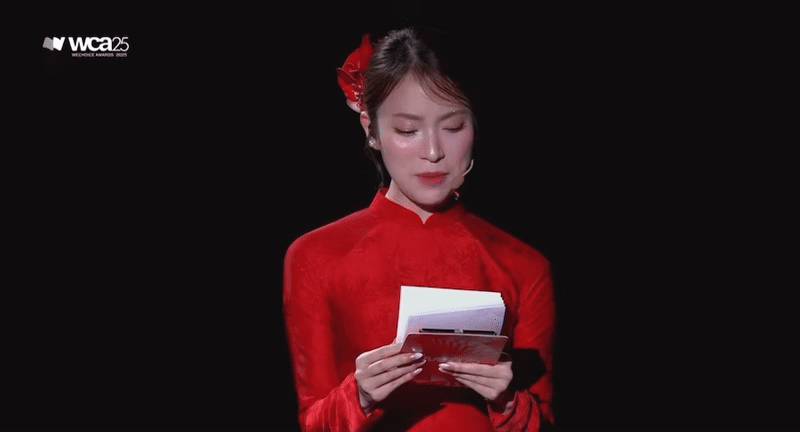 CLIP: Trường đoạn chạm cảm xúc khiến dàn sao Mưa Đỏ, Khánh Vy bật khóc ở Gala WeChoice- Ảnh 7.