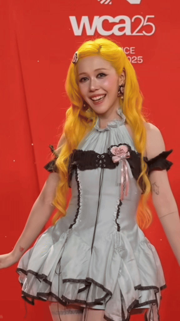 Trọn “đại tiệc nhan sắc” của các chị đẹp ở WeChoice Awards 2025 - Ảnh 18.