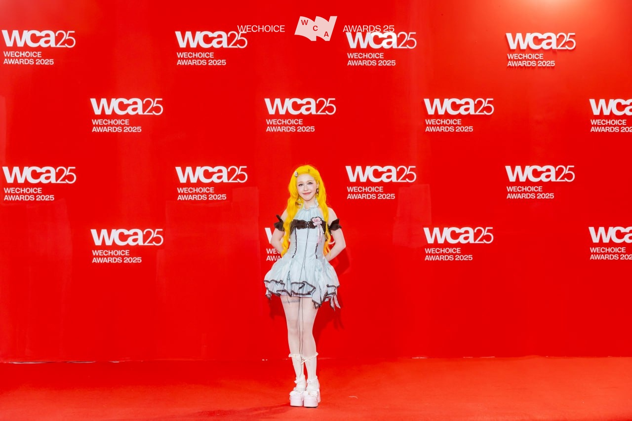Trọn “đại tiệc nhan sắc” của các chị đẹp ở WeChoice Awards 2025 - Ảnh 16.