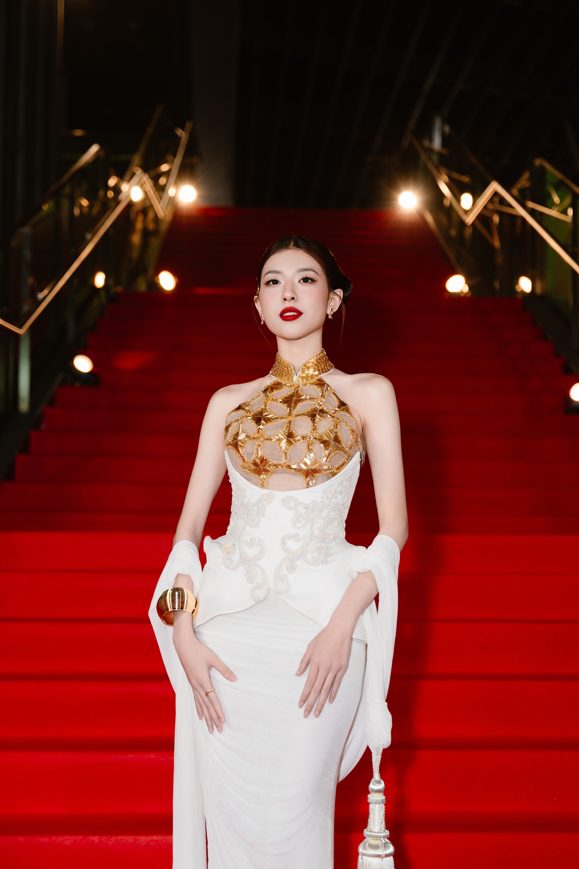 Nữ thần thảm đỏ thế hệ mới gọi tên em xinh Lamoon!- Ảnh 6.