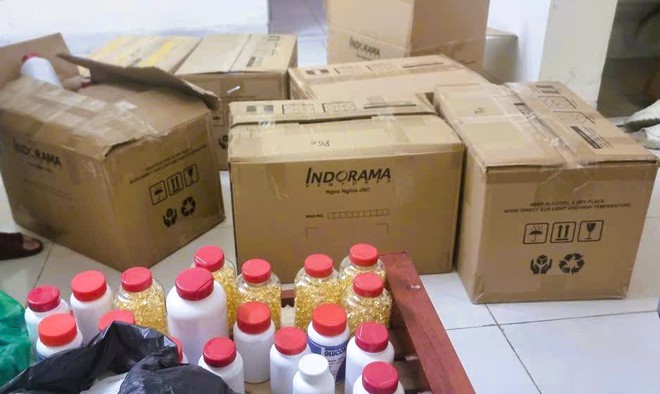 Hé lộ thủ đoạn tinh vi trong đường dây thuốc giả, thực phẩm chức năng hàng trăm tỉ đồng- Ảnh 3.