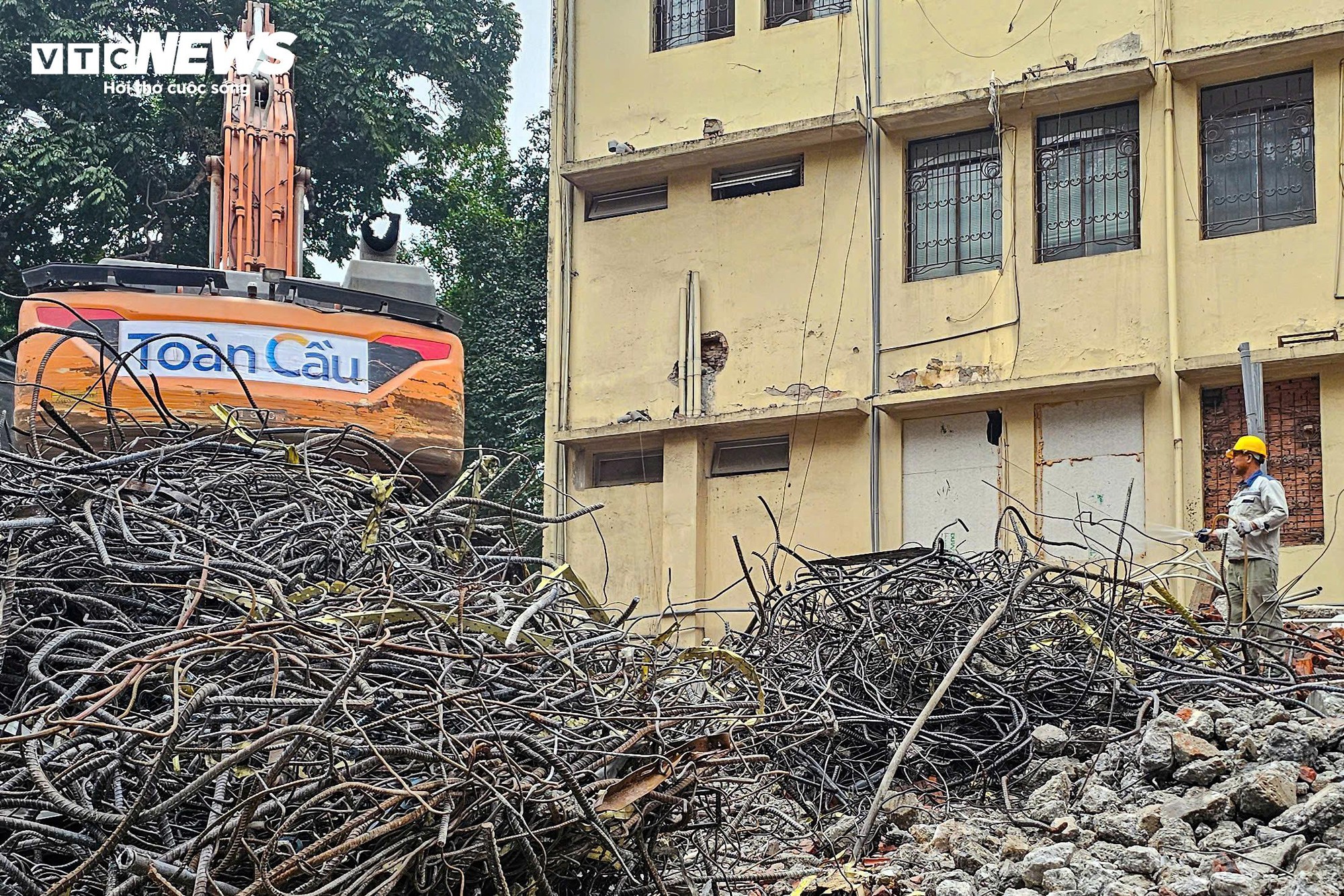 Sau di dời dân cư, khu vực ven Hồ Gươm bắt đầu thi công quảng trường- Ảnh 4.