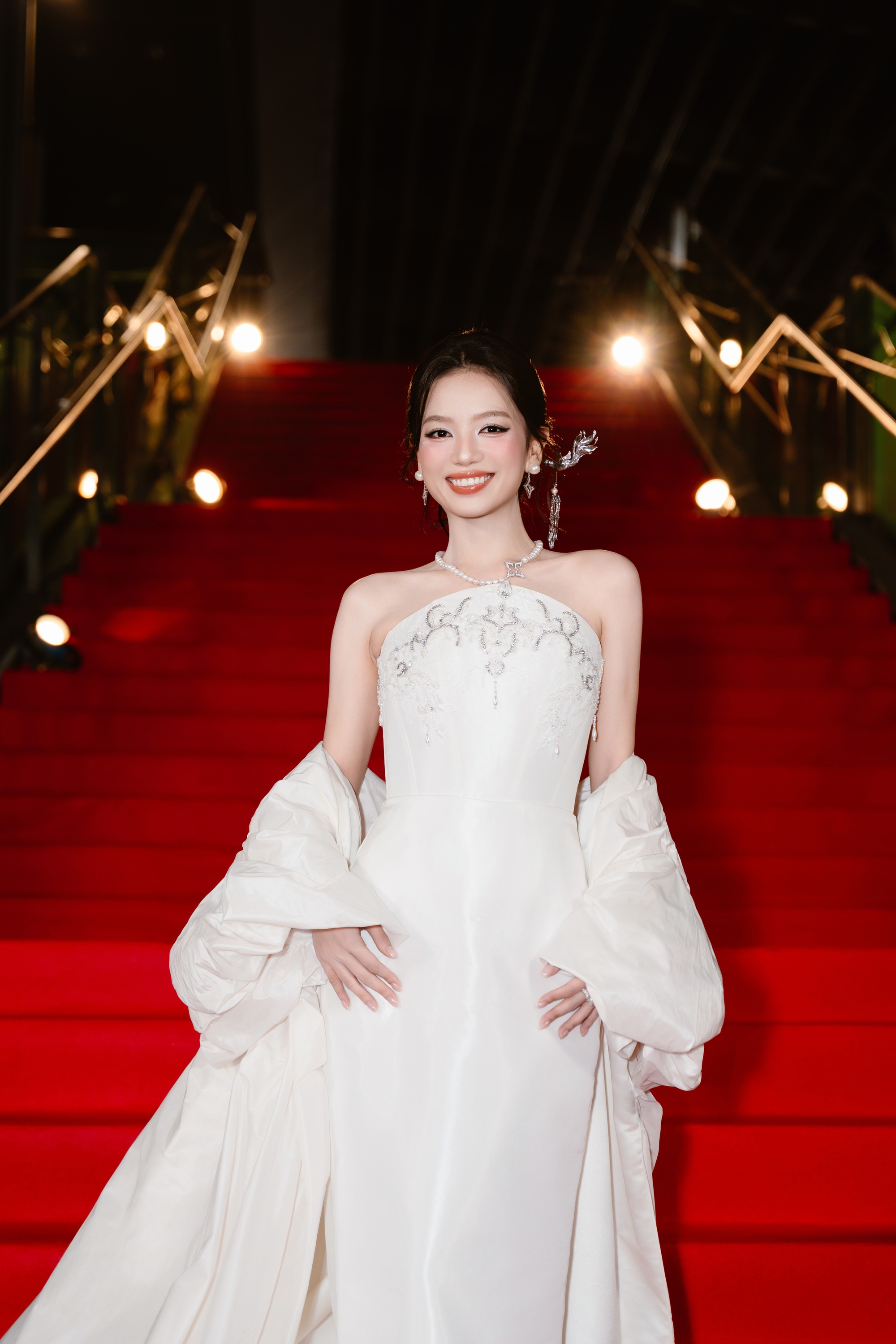 Mỹ nhân duy nhất xứng đáng là "thần tiên tỷ tỷ" ở WeChoice Awards 2025, mọi đường nét đều chuẩn tuyệt tác trời ban - Ảnh 2.