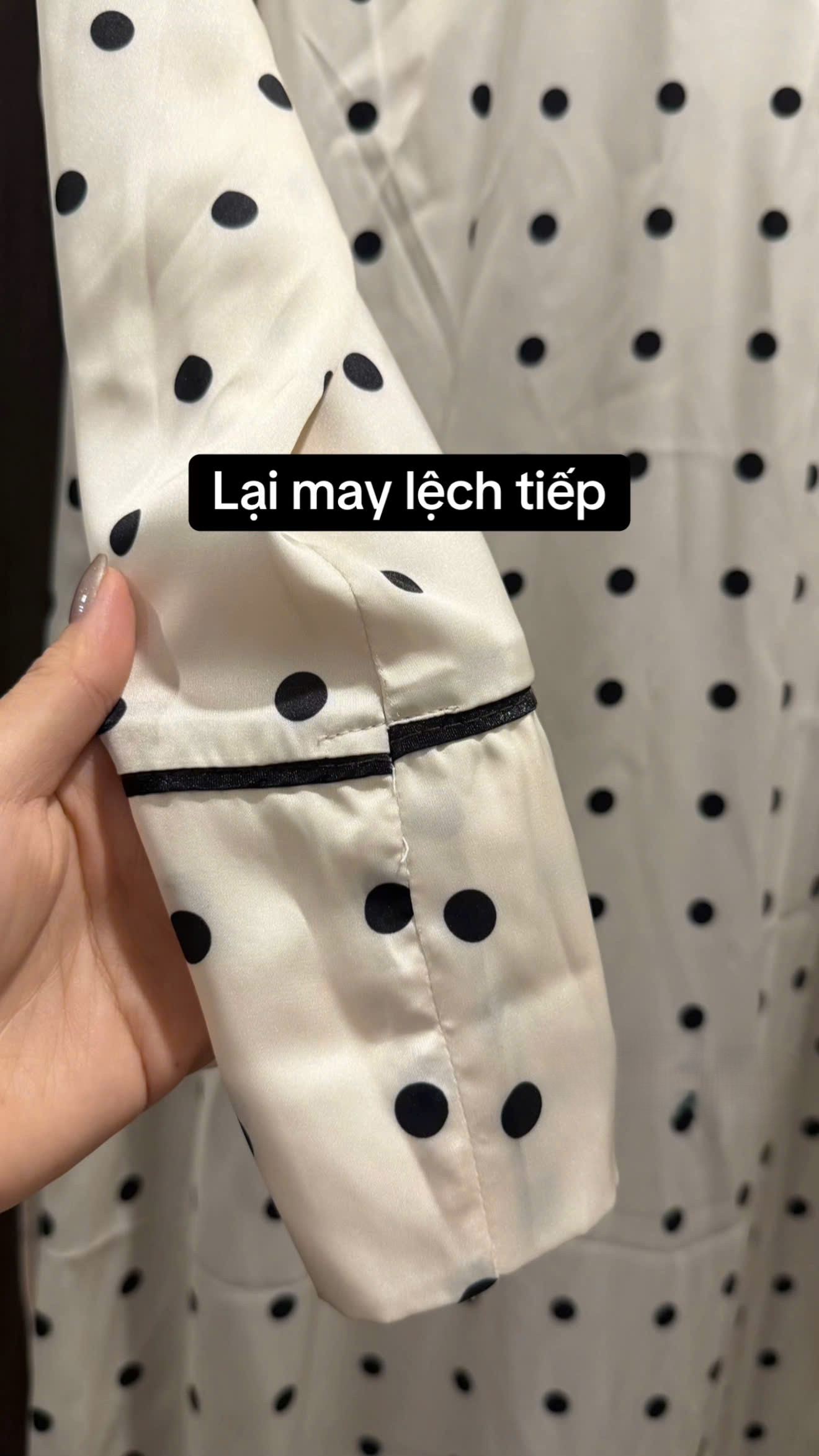 Cô gái khóc thét vì mua áo dài 1,2 triệu khác xa ảnh mẫu, tức nhất là thái độ "phủi tay" của shop online - Ảnh 7.