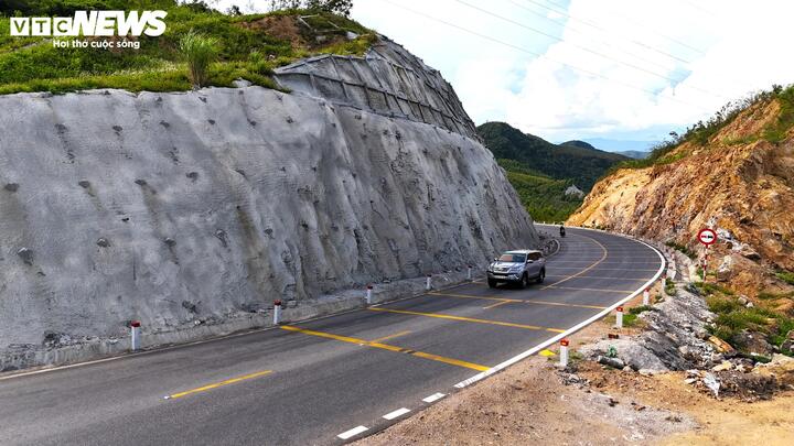 Cao tốc Quy Nhơn – Pleiku: 'Giải phóng mặt bằng đến đâu, thi công đến đó'- Ảnh 2.